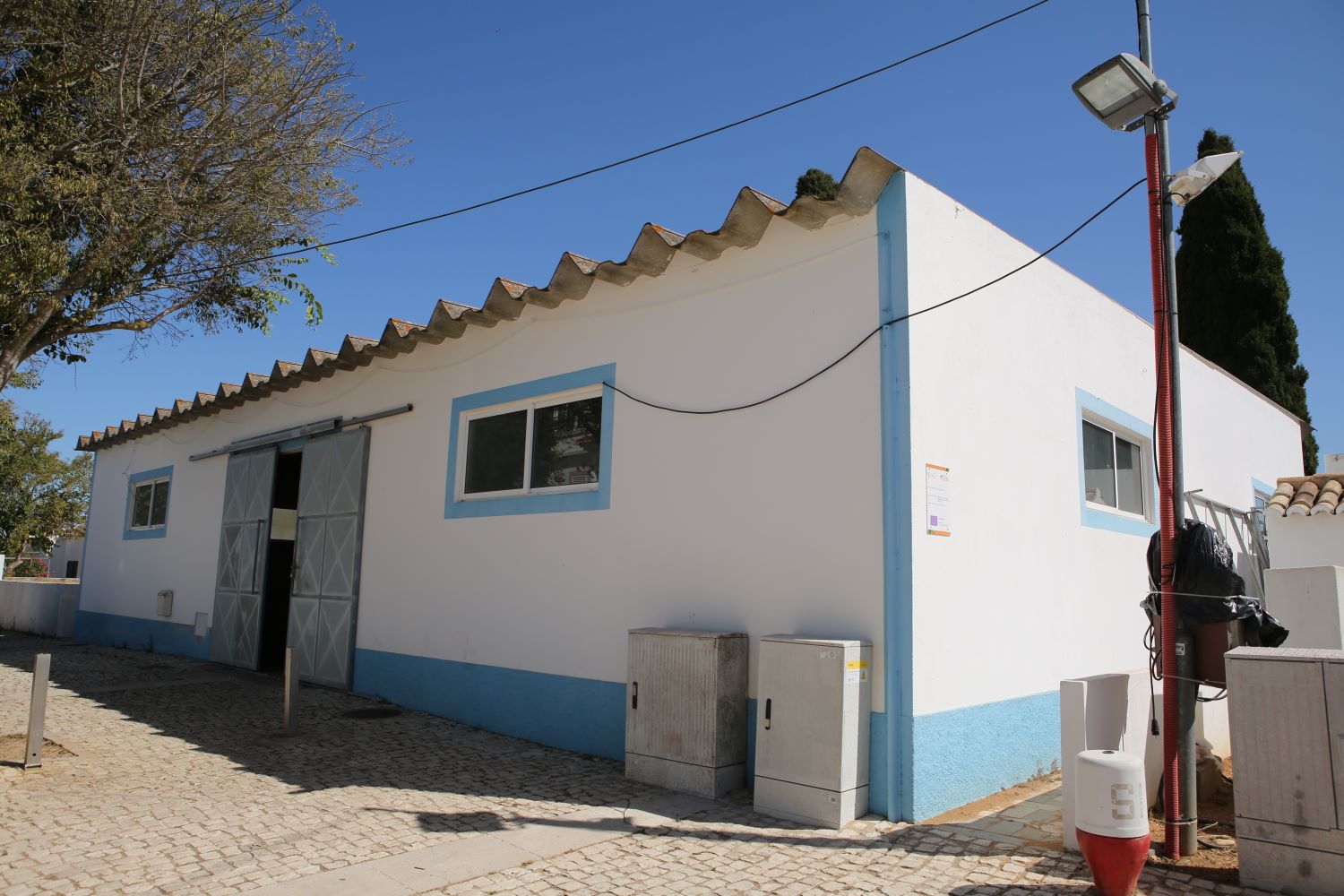 Sul Informação - Armazém na Mexilhoeira Grande vai ser reabilitado para receber eventos sociais