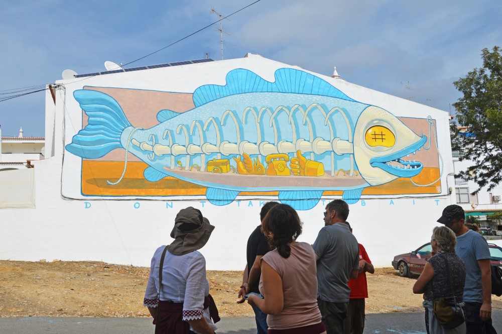 Sul Informação - Roteiro de Arte Urbana de Lagos enriquecido com novas intervenções