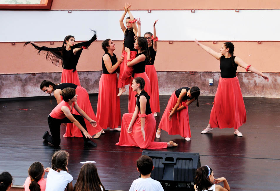 Sul Informação - Festival Internacional de Dança “Arte sem Fronteiras” mostra-se no Revelim de Santo António