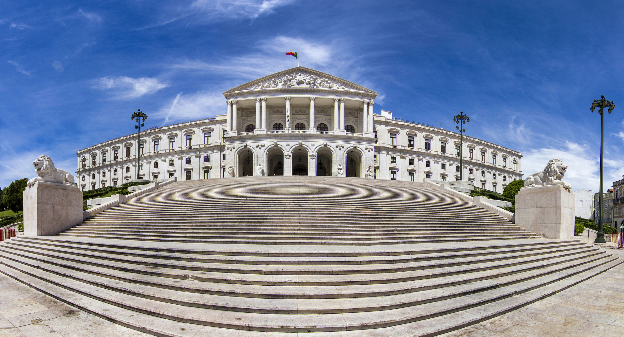 Sul Informação - Assis e Aguiar-Branco passam à segunda volta na eleição para presidente do parlamento