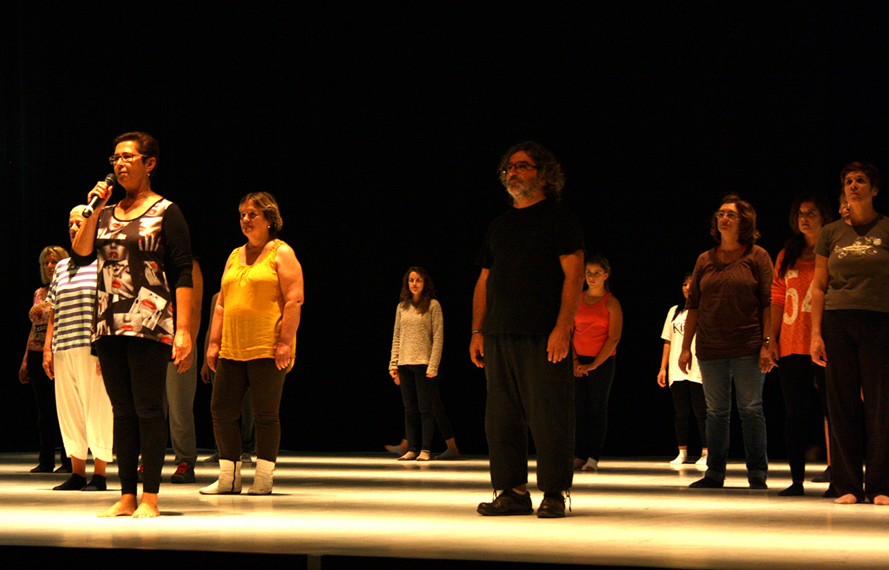 Sul Informação - Espetáculo «Atlas Faro» dá voz ao cidadão comum no Teatro das Figuras