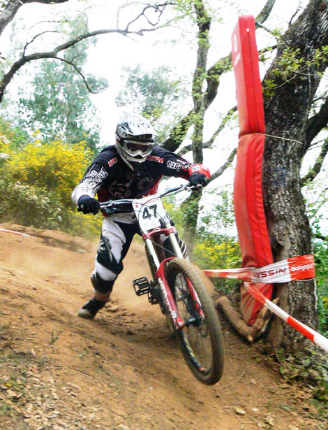 Sul Informação - Equipa de São Brás de Alportel lidera Taça de Portugal de Downhill