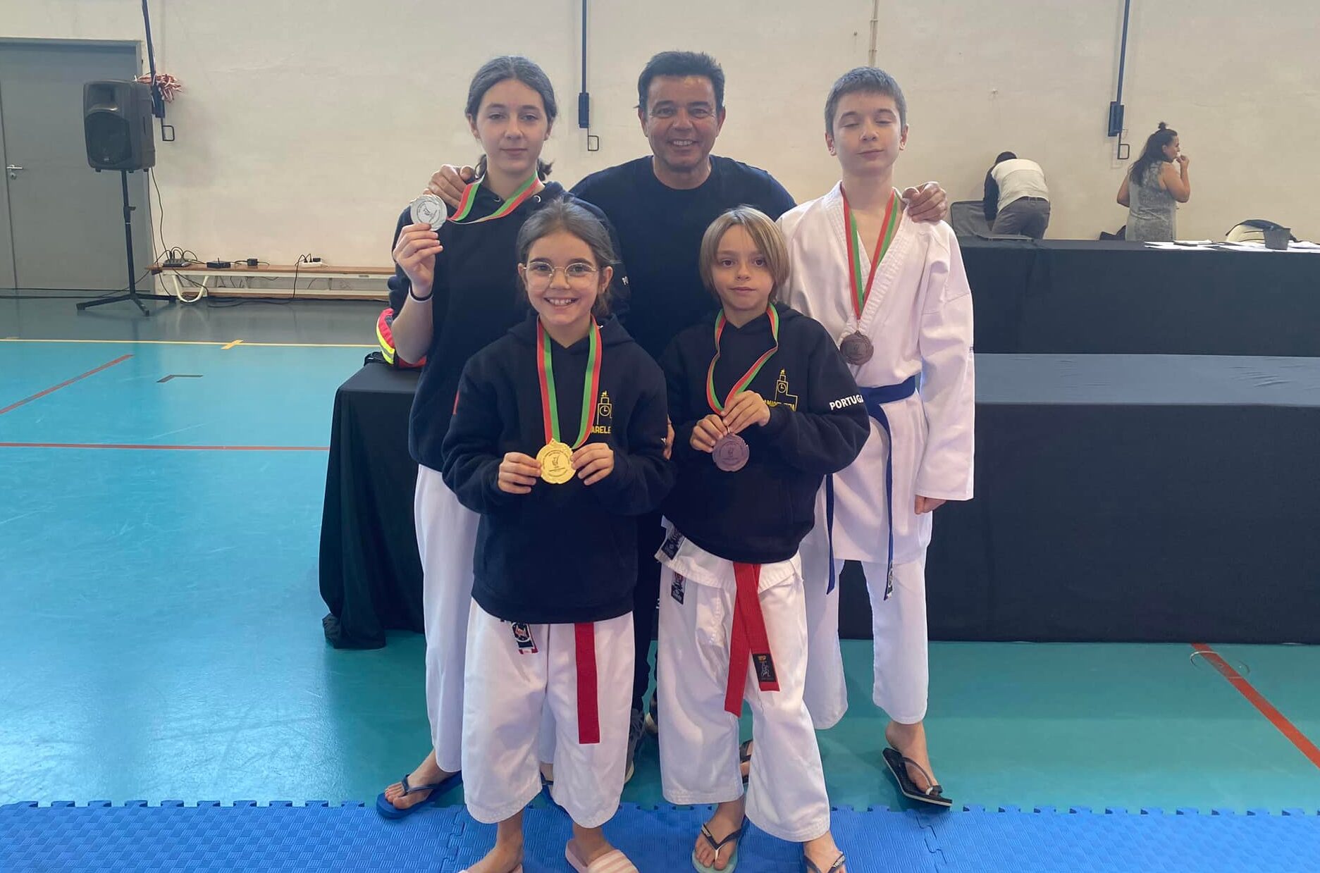 Sul Informação - Atletas de Amareleja e Moura em destaque no Campeonato Regional de Karate