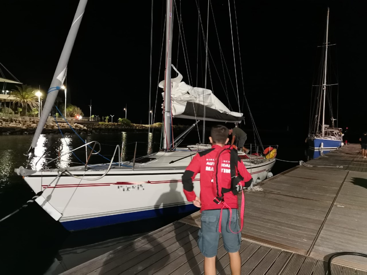 Sul Informação - Salva-Vidas de Quarteira ajuda veleiro que ficou sem motor ao largo de Vilamoura