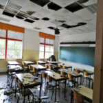 Sul Informação - Chuva forte inunda primeiro andar de escola em Beja, que está sem telhado devido a obras