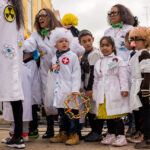 Sul Informação - Emojis, bombeiros e cientistas desfilaram no Carnaval Infantil de Loulé (com fotos)