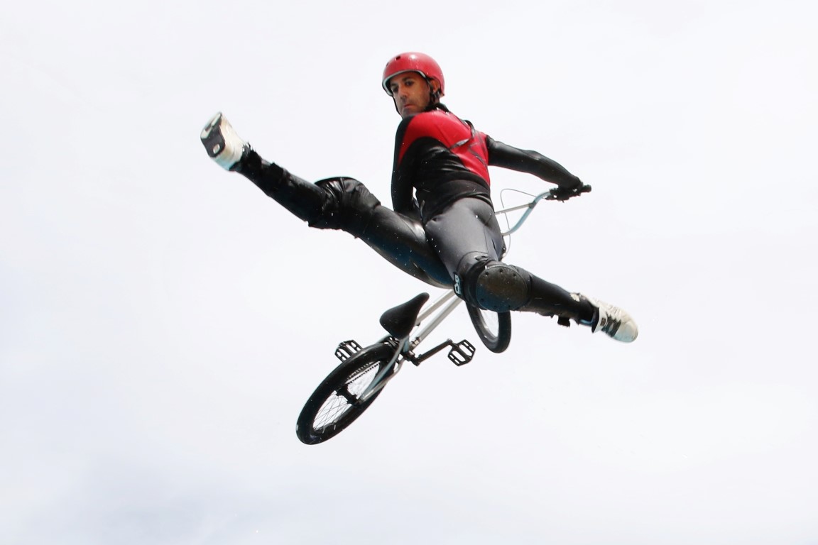 Sul Informação - Fotogaleria: Saltos para a água em BMX voltaram a animar Monchique