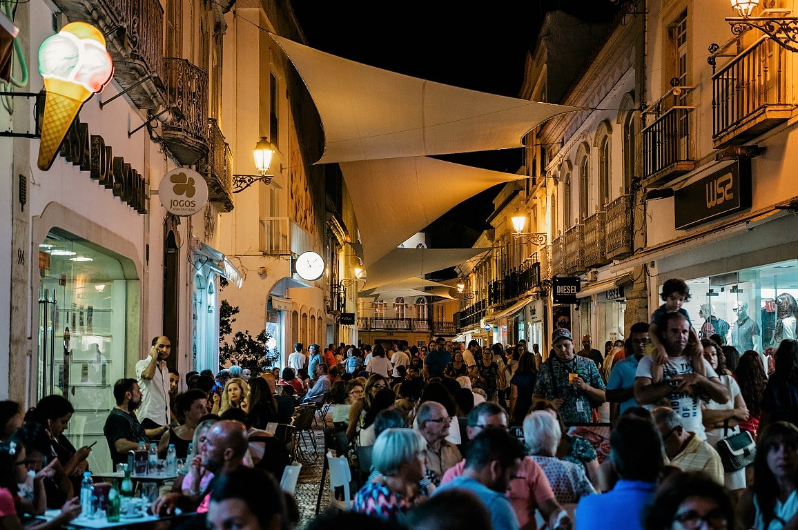 Sul Informação - Fotogaleria: Street Fest voltou à Baixa de Faro e levou com ele animação e muita gente