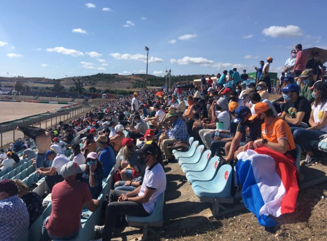 Sul Informação - Aglomerados nas bancadas da F1 foram causados por «pessoas que mudaram de lugar»