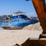 Sul Informação - Quarta embarcação encalhada na Praia Grande de Ferragudo será removida no domingo