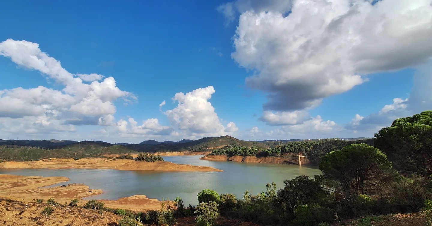 Sul Informação - Barragens do Algarve terminam Outubro com menos água, apesar da chuva
