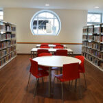 Sul Informação - Biblioteca de Lagoa reabriu mais moderna e funcional