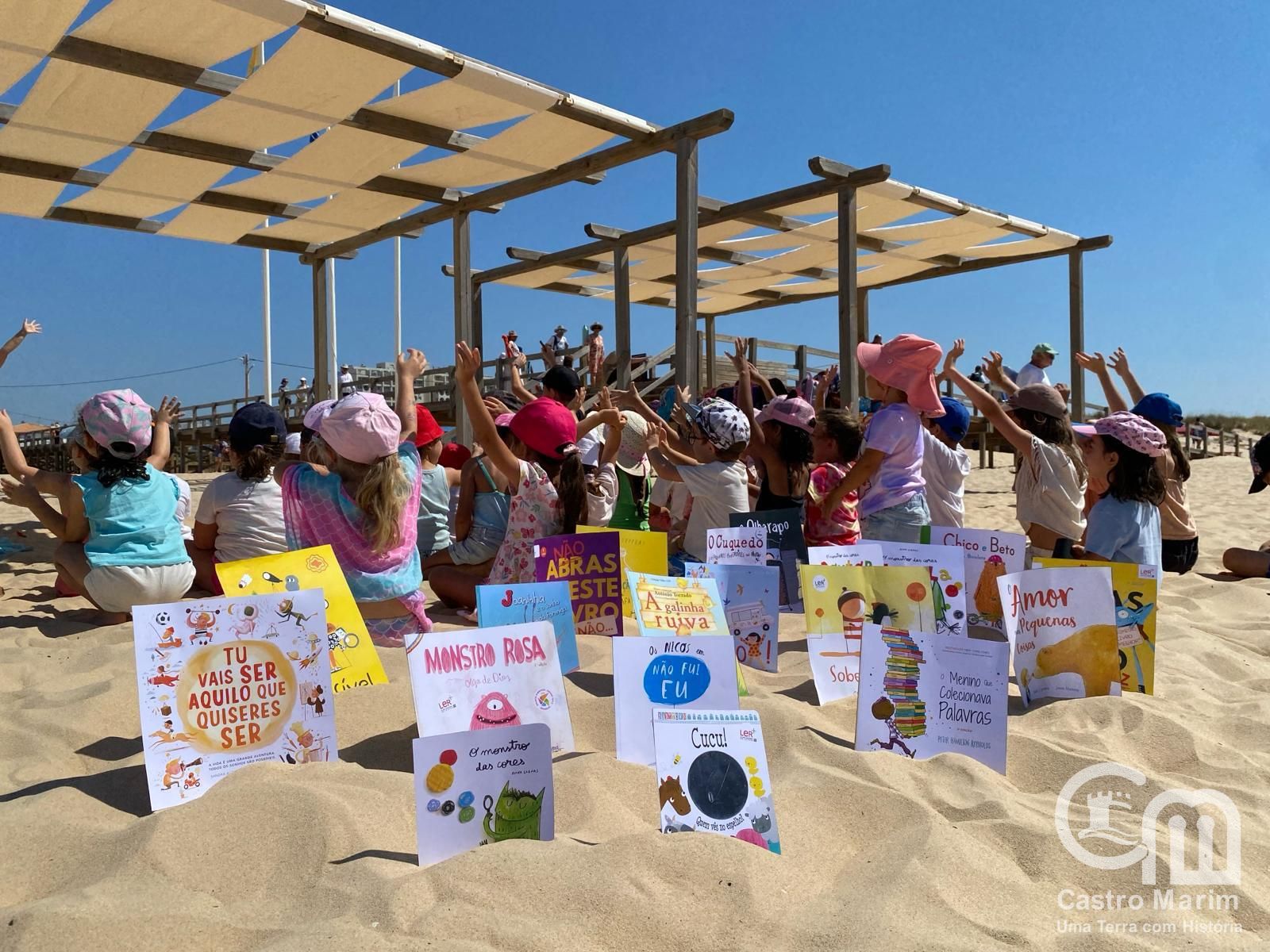 Sul Informação - Bibliomóvel volta às praias de Castro Marim com «muitas novidades literárias»