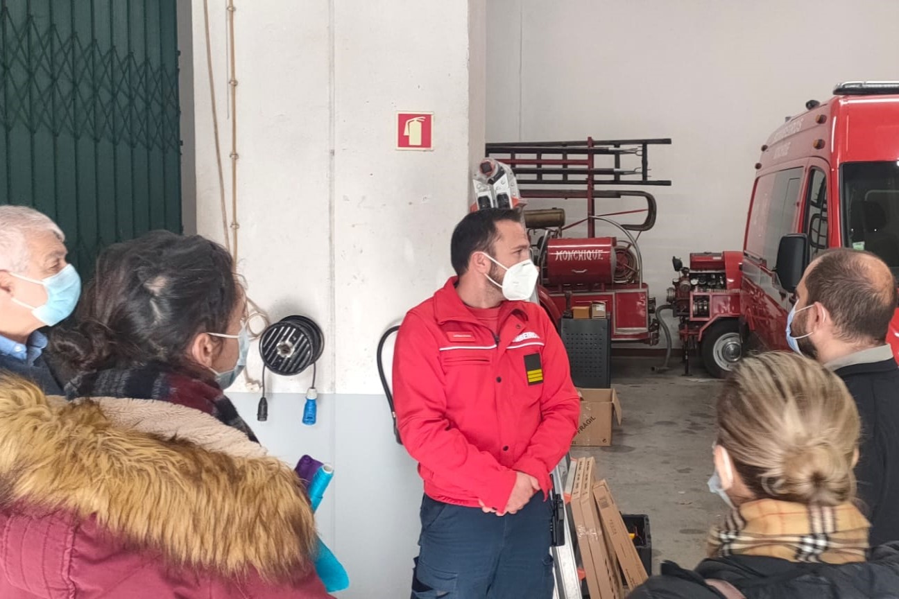Sul Informação - Bloco de Esquerda reúne-se com Bombeiros de Monchique e recorda lesados do incêndio