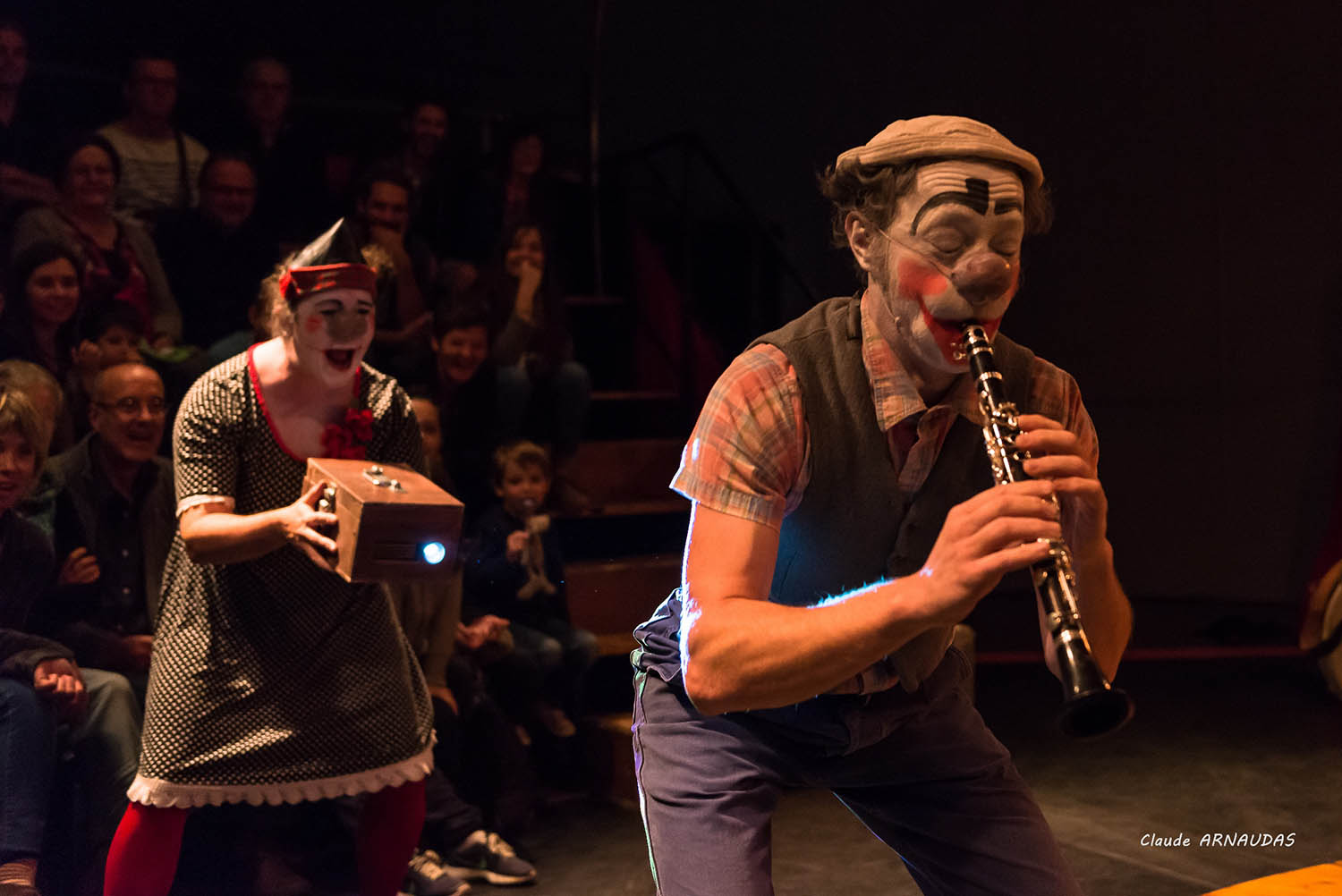 Sul Informação - Fim de semana com novo circo em Zambujeira do Mar e teatro em Odemira