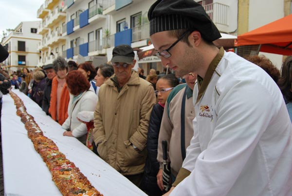 Sul Informação - Olhão serve bolo-rei gigante com sabores para todos os gostos (até banana)