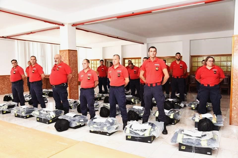 Sul Informação - Bombeiros de VRSA e Castro Marim têm novos equipamentos de proteção individual