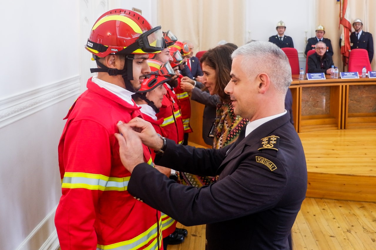 Sul Informação - Algarve já tem 38 equipas de bombeiros de intervenção permanente, mas quer mais