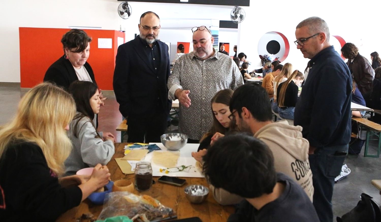 Sul Informação - Alunos de Portimão aprendem a criar BiomaterialKit num Bootcamp Ambiental