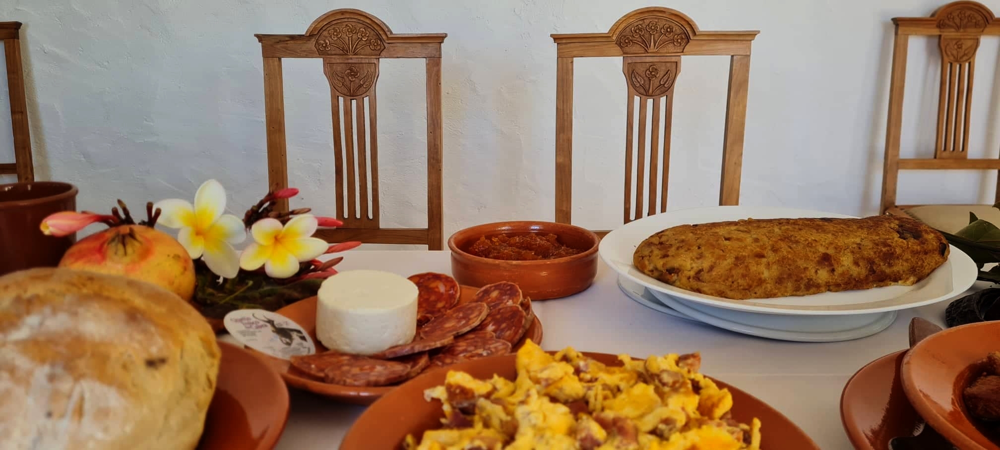 Sul Informação - Nos “Mercadinhos na Aldeia” de Odeleite há Brunch Serrano