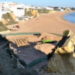Sul Informação - Reconstrução de apoio de praia abre “cratera” no Peneco