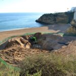 Sul Informação - Reconstrução de apoio de praia abre “cratera” no Peneco