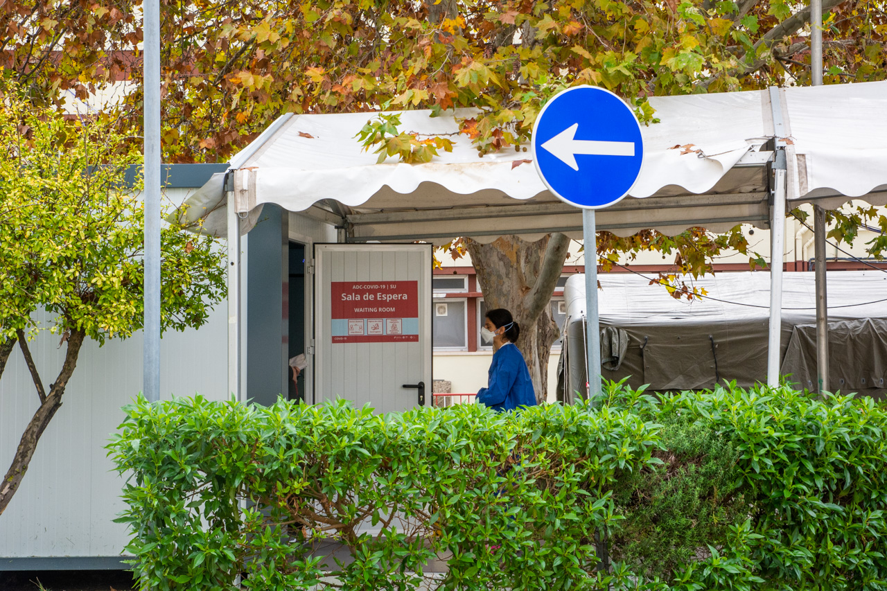 Sul Informação - Covid-19: Algarve com mais 2 óbitos num dia em que casos ativos no país descem a pique
