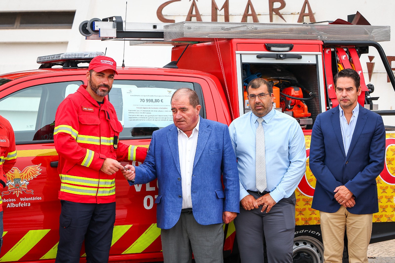 Sul Informação - Câmara de Albufeira entrega viatura de mais de 70 mil euros aos Bombeiros