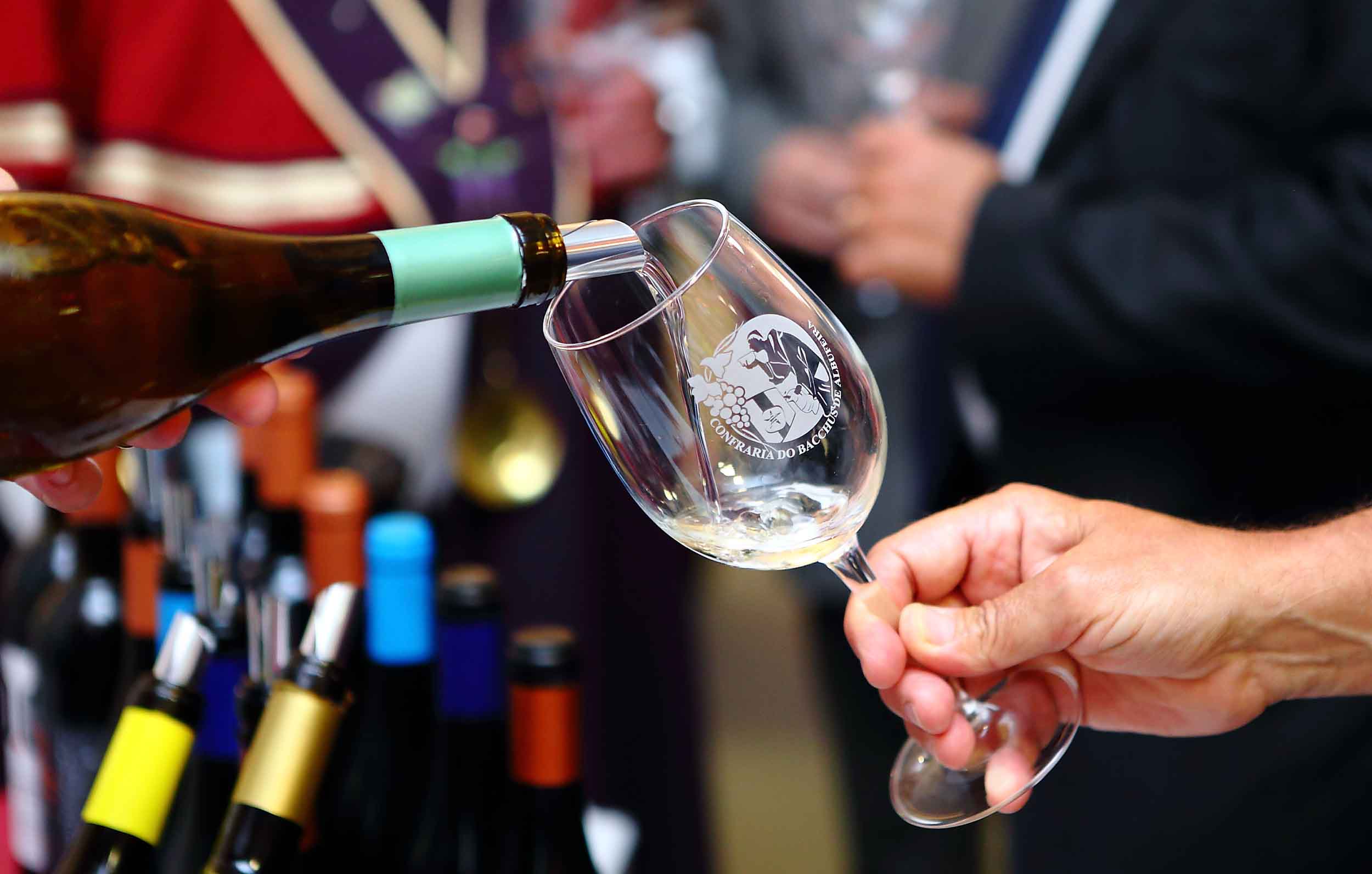Sul Informação - Mais de mil vinhos portugueses serão dados a provar em Albufeira