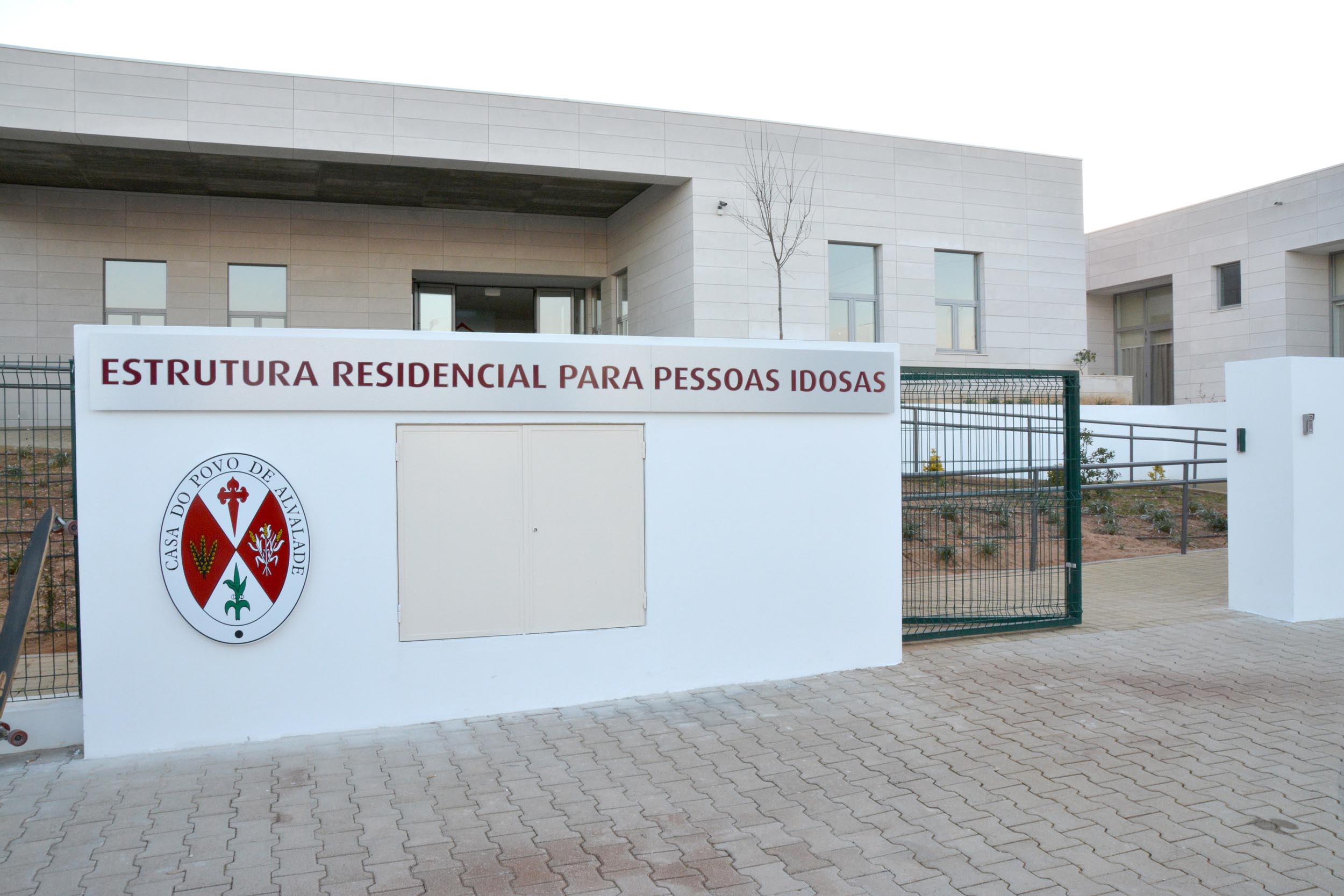 Sul Informação - 28 utentes e 10 funcionários de lar em Alvalade infetados com Covid-19