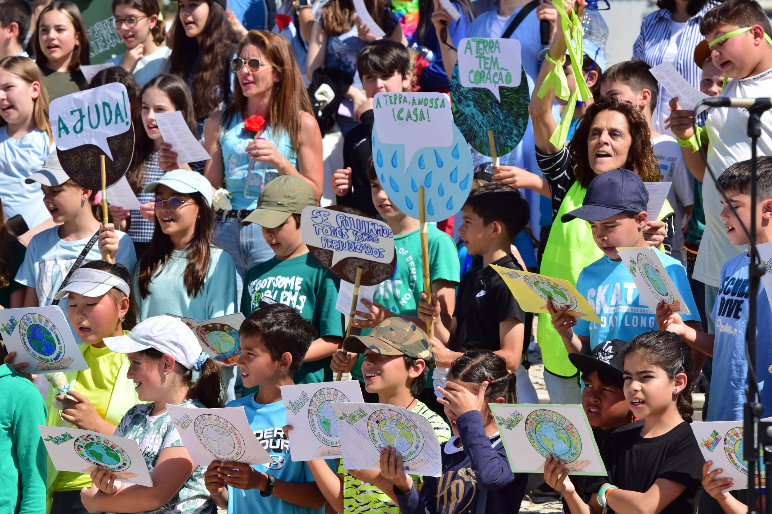 Sul Informação - 600 alunos de Tavira alertaram para os problemas do planeta Terra