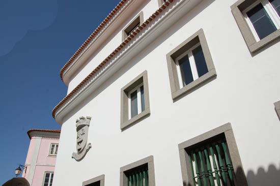 Sul Informação - Câmara de Monchique apoia jovens com 10 mil euros para compra e reconstrução de casa