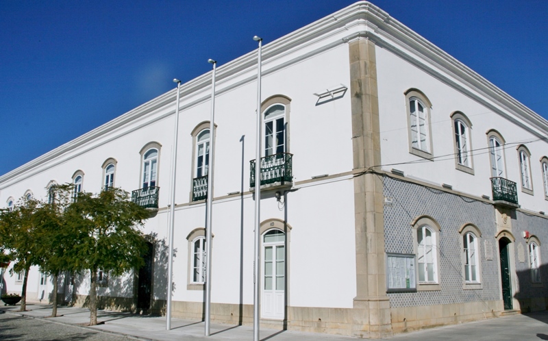 Sul Informação - PSD de São Brás de Alportel critica executivo PS por ter quatro vereadores a tempo inteiro