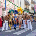 Sul Informação - Avenida encheu-se para aquele que foi o primeiro dia do Carnaval de Loulé