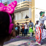 Sul Informação - Avenida encheu-se para aquele que foi o primeiro dia do Carnaval de Loulé