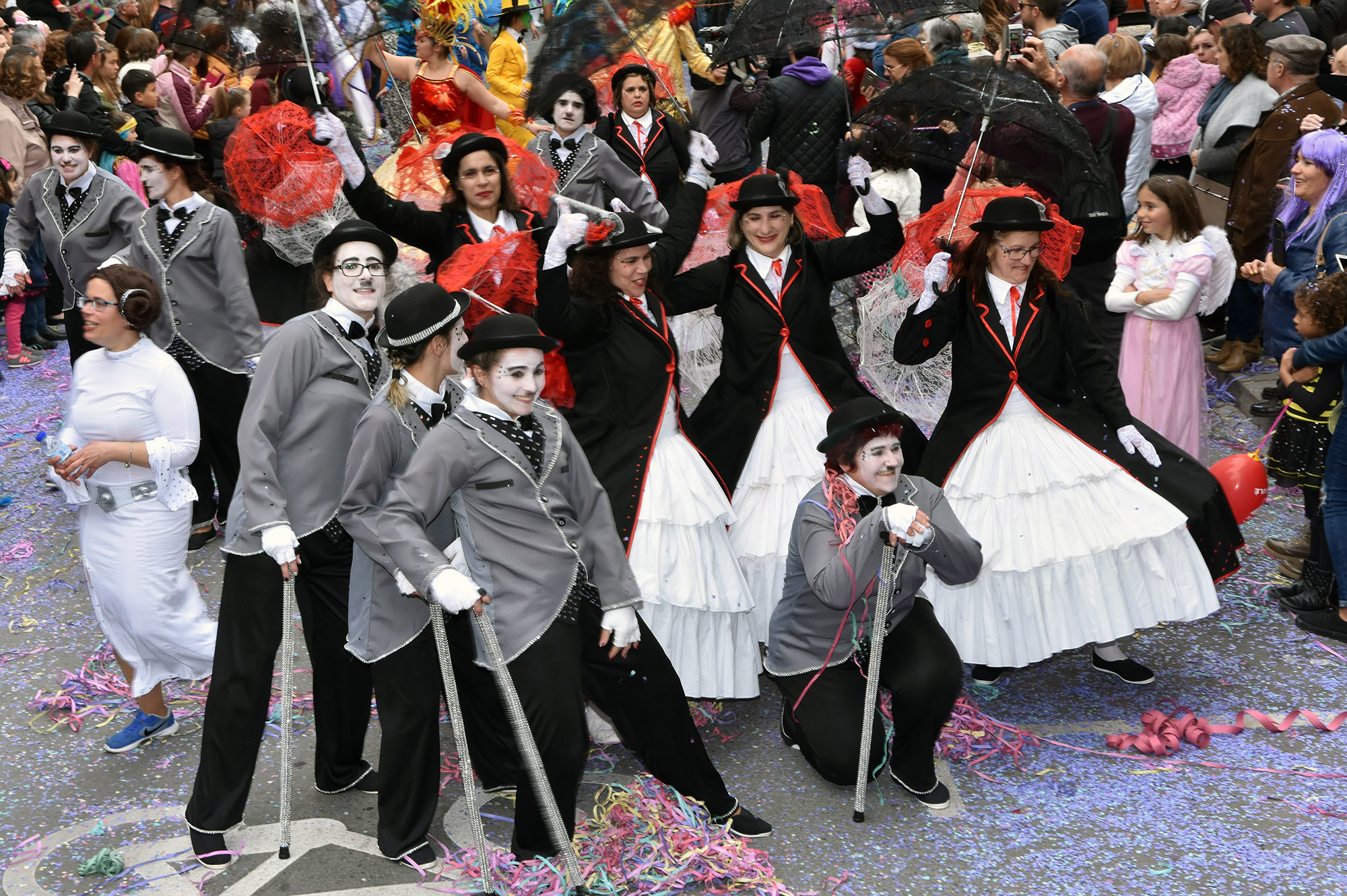 Sul Informação - Lotação esgotada afirma Carnaval de Loulé como «principal cartaz turístico» do Algarve no Inverno