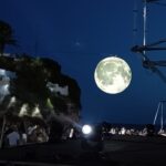 Sul Informação - Noite de enchente “black & white” na Praia do Carvoeiro