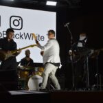 Sul Informação - Noite de enchente “black & white” na Praia do Carvoeiro