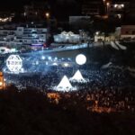 Sul Informação - Noite de enchente “black & white” na Praia do Carvoeiro