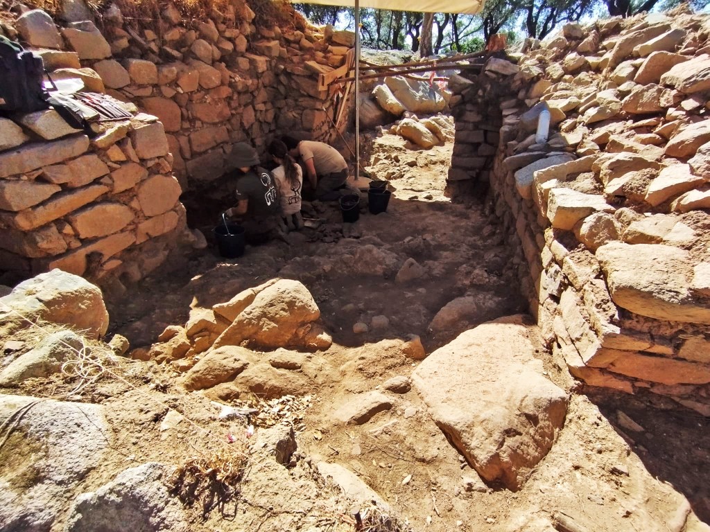 Sul Informação - Escavações arqueológicas no cerro do Castelo de Alferce voltam a surpreender