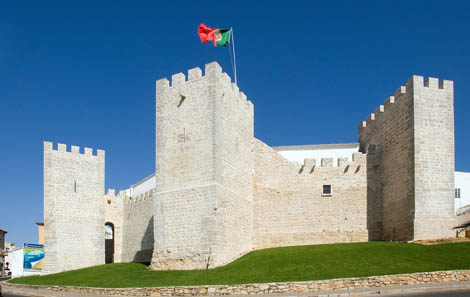 Sul Informação - «Música nos Monumentos» faz-se ouvir no Castelo de Loulé