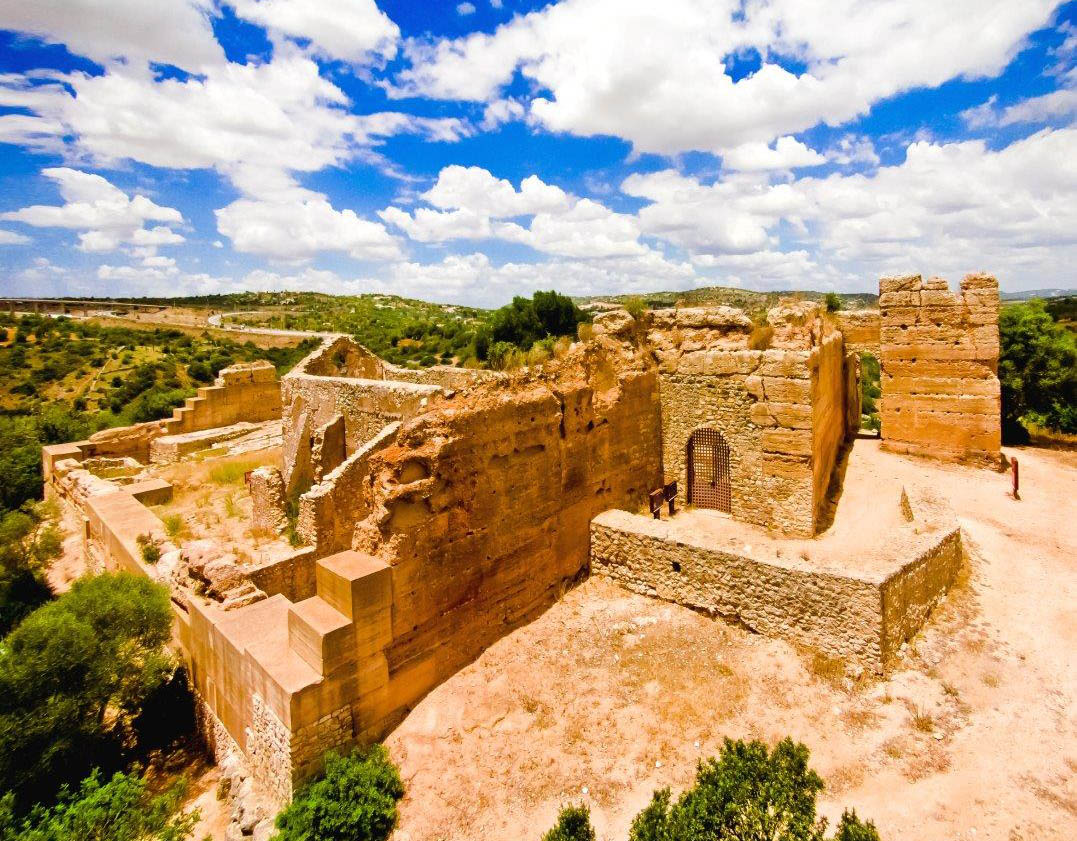 Sul Informação - Albufeira promove visita comentada e pedypaper à descoberta do Castelo de Paderne