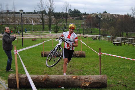 Sul Informação - Celestino Pinho (Louletano) sagra-se bicampeão nacional de ciclocrosse