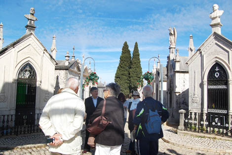 Sul Informação - Visitar o Cemitério de Loulé para conhecer a história contemporânea do país