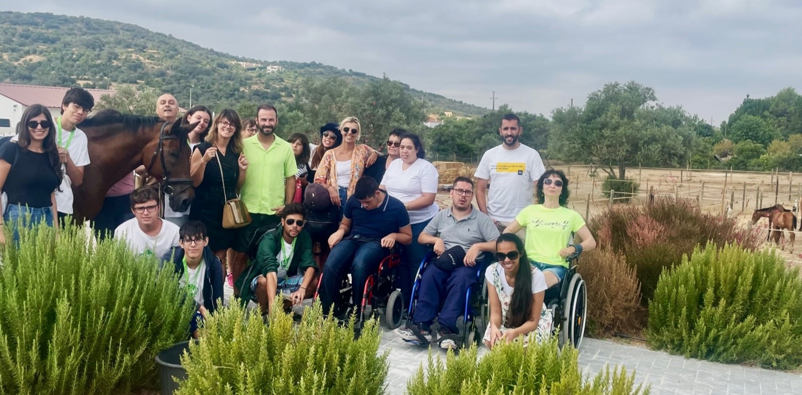 Sul Informação - Jovens que limpam “Florestas Nossas” e inclusão marcam Dia da Juventude em São Brás de Alportel