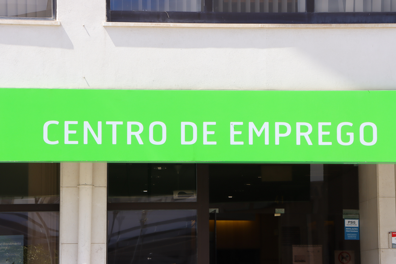 Sul Informação - Desemprego registado no Algarve sobe 231,8%, mas há sinais de melhoria