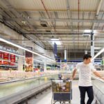 Sul Informação - Chef João Oliveira abastece-se na Makro de Albufeira para o Jantar Origens