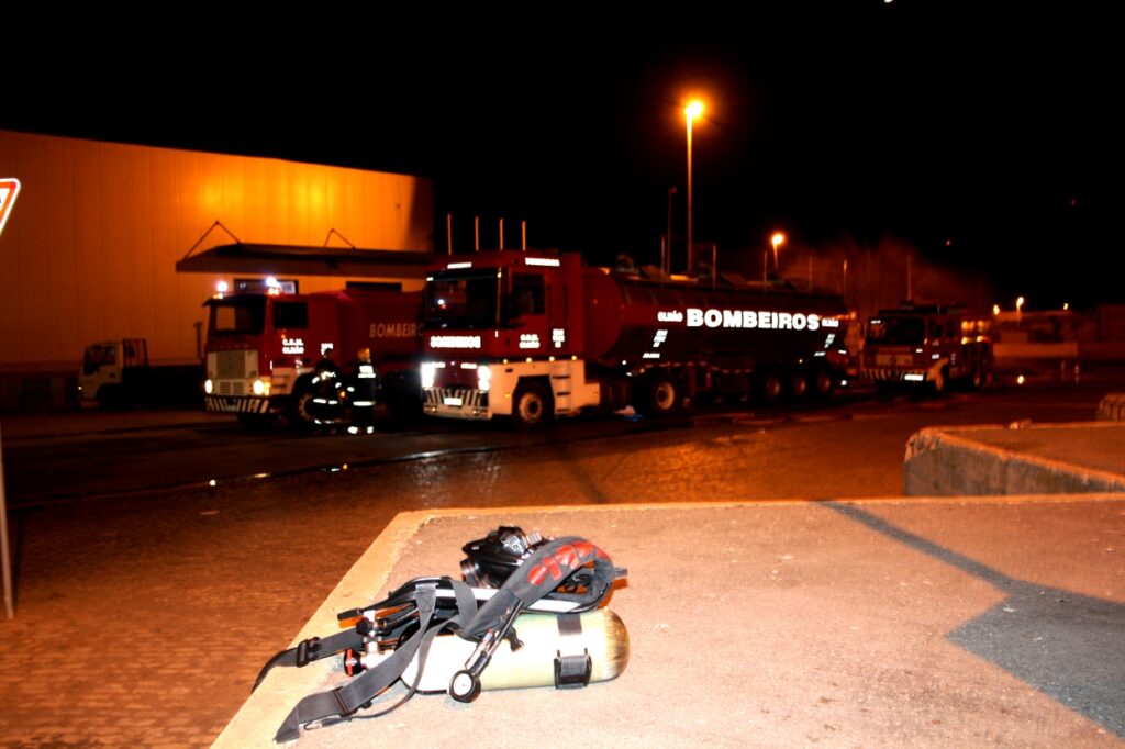 Combate a fuga de amoníaco no Porto de Olhão_1