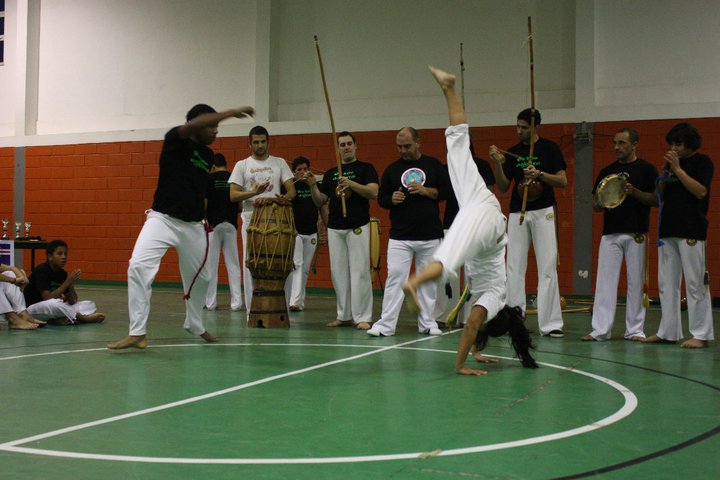 Sul Informação - Companhia de Capoeira de Faro traz 14 troféus de torneio nacional em Lisboa