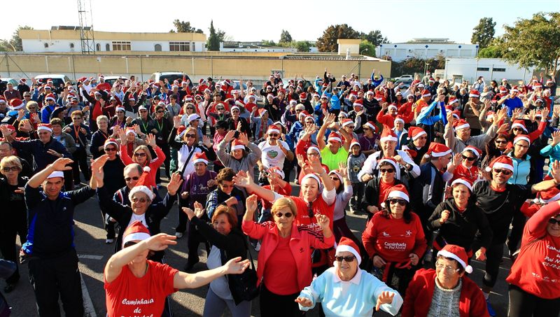 Sul Informação - Corrida do Pai Natal junta mais de 800 pessoas em Albufeira